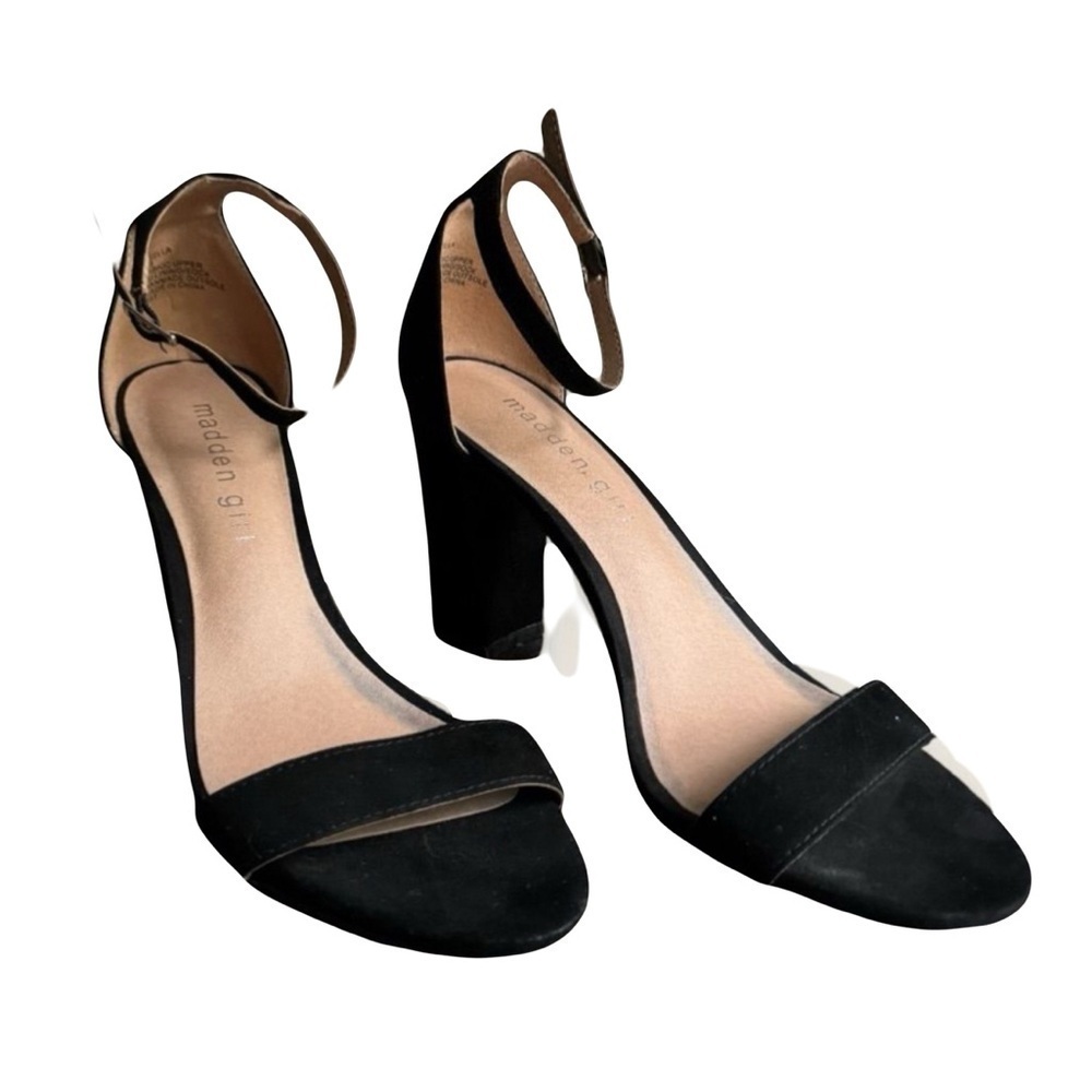 MADDEN GIRL womens black ankle strap block heels